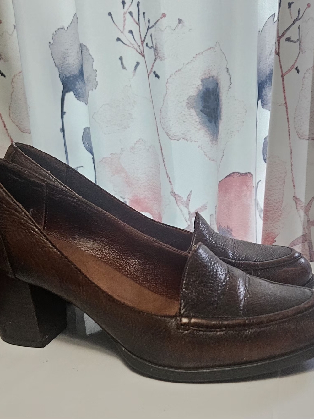 Børn Sansa Leather Block Heel Loafer Pump